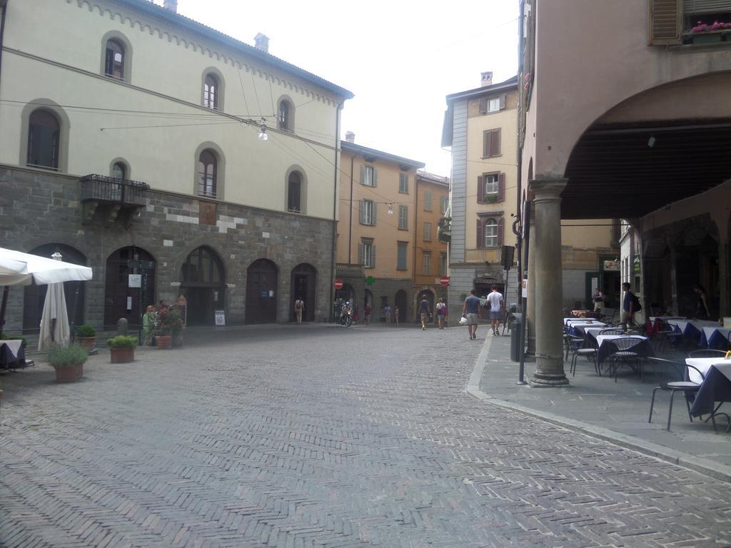 La Luna Blu In Old Town ベルガモ エクステリア 写真